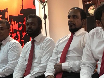 ކަނޑިތީމު ދާއިރާގެ މެންބަރާއި މާވަށު ދާއިރާގެ މެންބަރު ޖޭޕީ އަށް ސޮއިކުރައްވައިފި