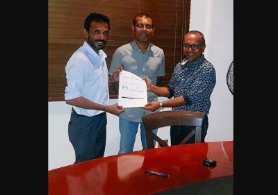 މުހައްމާ އެމްޑީޕީއަށް ސޮއިކުރައްވައިފި