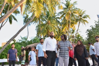 ލޯކަލް ޓުއަރިޒަމަށް ހުރި ގޮންޖެހުންތައް މިނިސްޓަރު ބައްލަވާލައިފި