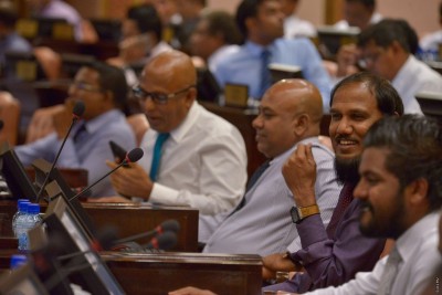 ދޮށީ އުމުރުގެ މީހުންނަށް ވެރިކަން ނުރެވޭ އިސްލާހު އުވާލުމުގެ ބިލު އެޖެންޑާ ކޮށްފި