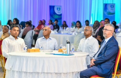 ނަފްސާނީ ދުޅަހެޔޮކަމުގެ ކެމްޕެއިން، "ކިހިނެއް؟" ފަށައިފި
