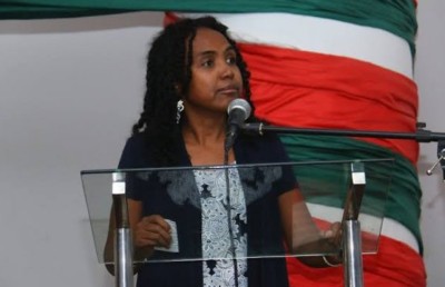 ދެ މިލިއަން ޑޮލަރުގެ ލޮލީޕޮޕް ގަންނަން އުޅުނު މަޑަގަސްކަރައިގެ ވަޒީރަކު ވަކިކޮށްފި