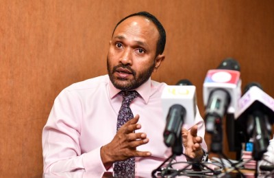ސަރުކާރުން އުޅެނީ ފަނޑިޔާރުންނަށް ބިރު ދައްކައި ނުފޫޒު ފޯރުވަން: ޔާމީންގެ ވަކީލުން