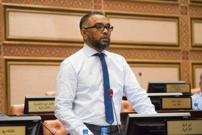 ވެރިކަމަށް ކުރިމަތިލެވޭ މަތީއުމުރު އުވާލަން އުޅެނީ އަވަސް އަރުވާލައިގެން: މެންބަރުން