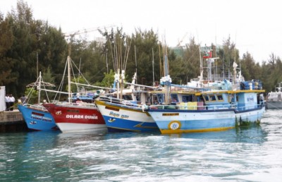 ގިނަ އަދަދަކަށް މިޔަރު ބޭނި ލަންކާގެ ތިން ބޯޓެއް އަތުލައިގެންފި