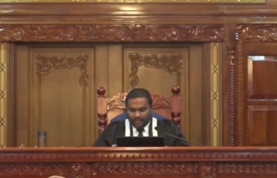 ތުހުމަތުކުރަނީ ފަރިއްކޮޅު ފޮނުވީ ޔާމީނާ ގުޅުން އޮތް މީހެއް ކަަމަށް