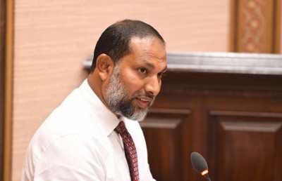 މަޖިލީހުގެ ހަމަނުޖެހުންތައް ބަލަން ނިންމުމުން މިނިސްޓަރު ގޯސްވެއްޖެ