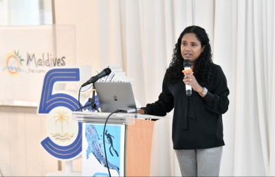 އަޒްފާގެ ހޯދުން، ދެމެހެއްޓެނިވި ޓޫރިޒަމަށް ގިނަ ހުރަސްތަކެއް!