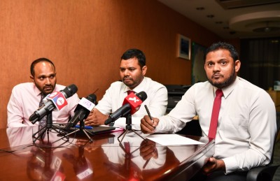 ސަރުކާރުން އުޅެނީ ފަނޑިޔާރުންނަށް ބިރު ދައްކައި ނުފޫޒު ފޯރުވަން: ޔާމީންގެ ވަކީލުން