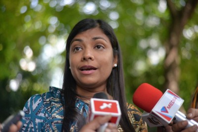 ހޯރަ އިއްބެ މިނިވަން ކުރުމާމެދު ރޮޒައިނާ ވެސް ދެކޮޅު!