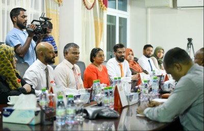 މިނިވަން މުއައްސަސާތަކަށް ސިޔާސީ ޕާޓީތަކުގެ ނުފޫޒު އެބައޮތް: އެމްއާރުއެމް