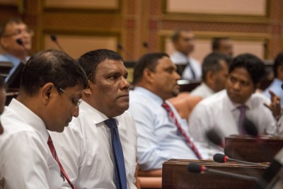 ޑީސަލުން ޑިއުޓީ ކަނޑާލުމަށް މަޖިލީހުން ފާސްކޮށްފި