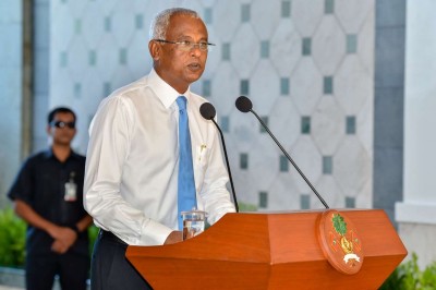 އަޅުގަނޑުގެ "ބެނިފިޓް އޮފްދަ ޑައުޓް" އޮތީ ރައީސް ސޯލިހަށެވެ.