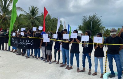 މޮޅު ކެޔޮޅަށް ސްޓޭޖުމަތިން އެވޯޑު ނުދިނީ މިނިސްޓަރަށް އިންޒާރު ދީފައި އޮތުމުން ބިރަކަށް ވާތީ: މިނިސްޓްރީ