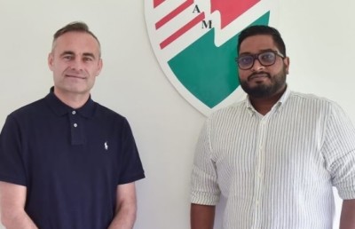 ކުރީގެ އެސިސްޓެންޓް ކޯޗަށް 40،000 ޑޮލަރު ދޭން އެފްއޭއެމަށް އަންގައިފި