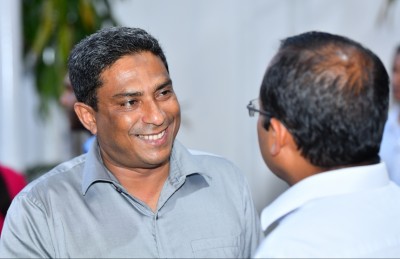 ގަވާއިދާ ހިލާފަށް އުޅޭ ލޭބަރުންނަށް ރާއްޖޭން ދެނީ އިނާމު: ސައުދު