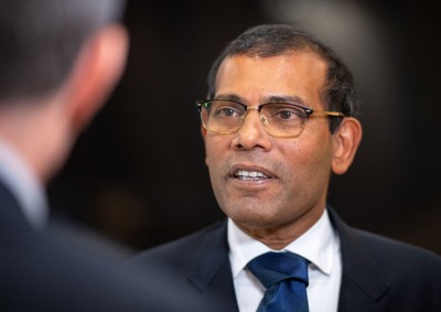 ދިރިހުރުމަށް ކުރެވެން ހުރި ހުރިހާ ކަމެއް ދިވެހީން ކުރާނެ: ނަޝީދު