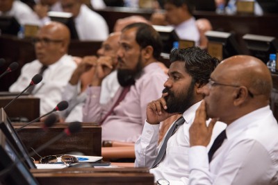 ކޮމިޝަންތަކަށް ބާރުދޭބިލު ހޮނިހިރު ދުވަހަށް
