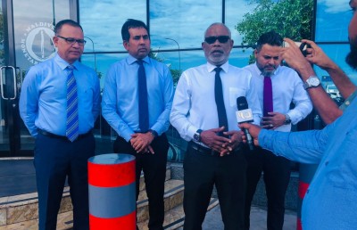 އިދިކޮޅުން ގަވަރުނަރު އަރިހަށް: ބުނީ ގަވަރުނަރަށް އެކައްޗެއް ވެސް އެނގިވަޑައިނުގަންނަވާ ކަމަށް!