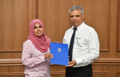ފޮތް ލިޔުމާއި ރިސާޗު ހަދަން އެމްއެންޔޫ އިން 1.7 މިލިއަން ރުފިޔާގެ އެހީ ދޫކޮށްފި