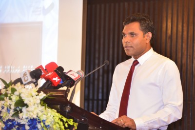 ނައިބު ރައީސް އޭނާޖީ ޑްރިންކް އާ ދުރަށް ޖެހިވަޑައިގެންފި