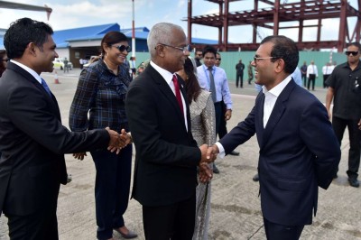 އެޕްރީލު މަހަކީ ދުސްތޫރީ ނިޒާމު އަލުން ބައްޓަން ކުރުމުގައި ގޮތް ނިންމާނެ ދުވަހެއް: ރައީސް