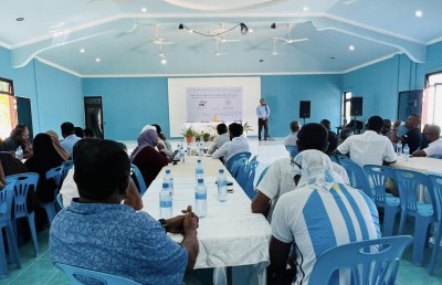 ހުރާގައި ބޯޓުޔާޑެއް ހަދަން ދޭ ބޮޑު ބިން ބަޔަކާ ހަވާލުކޮށްފި