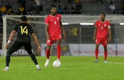 ދަށް ކުޅުމެއް، ކޯޗަށް ޓާގެޓް ވެސް ހާސިލް ނުކުރެވުނު