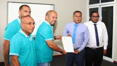 އަދީބްގެ ޕާޓީ ރަޖިސްޓްރީ ކޮށްދީފި