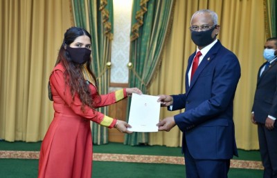 ބްރޯޑްކޮމްގެ މެމްބަރުކަމަށް އަނާ އައްޔަންކުރައްވައިފި