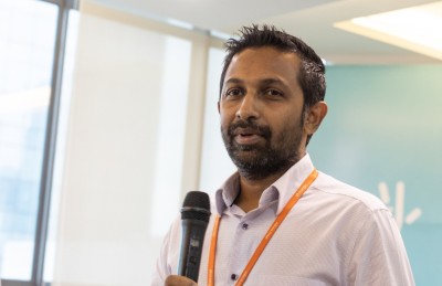 ދިރާގުގެ ކަލަންޑަރުން އޭއާރު މެދުވެރިކޮށް ތަފާތު ވާހަކަތަކެއް