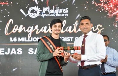 1.6 މިލިއަން ވަނަ ޓޫރިސްޓް: ހަނީމޫން ދަތުރުން ބޮޑު ސަޕްރައިޒެއް