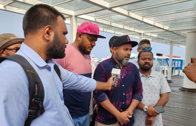 "ފެލާލައިފި" ޖަލްސާ އަށް ދައުވަތު ދޭން އިދިކޮޅުގެ ލީޑަރުން މާލެ އަތޮޅުގެ ރަށްތަކަށް