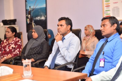 ނައިބު ރައިސް ހިންމަފުށީ ރިހެބިލިޓޭޝަން ސެންޓަރަށް ޒިޔާރަތް ކުރައްވައިފި