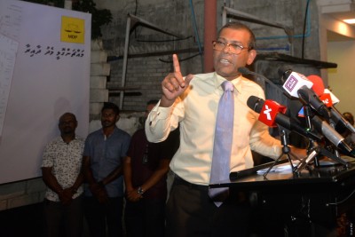 ރައީސްކަން ކޮށްފައިވާ ބޭފުޅުންނަށް މަޖިލީހަށް ކުރިމަތި ނުލެވޭ ގޮތަށް އިސްލާހު ހުށަހަޅަނީ