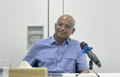 ރައީސް، ޕްރައިމަރީގެ ކެމްޕެއިން ފައްޓަވައި، ގައުމީ މަޖިލިހުގެ މެމްބަރުންނާ ބައްދަލުކުރައްވައިފި