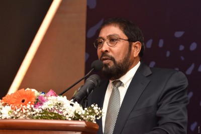 ވިކޭނީ އަތުގައި އެއްޗެއް ނެތް މީހާ ކަމަށް ބުނެ، ގާސިމް ނަޝީދަށް ރައްދުދެއްވައިފި