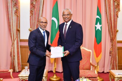 ޓްރާންސިޝަނަލް ރިޕޯޓް ރައީސް ސޯލިހަށް އަރުވައިފި