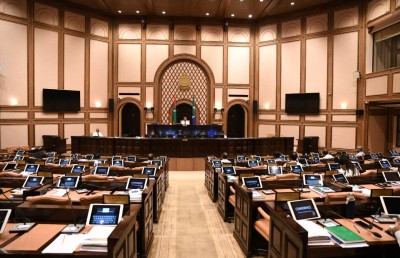 އިގްތިސާދު ހުޅުވާލަން ގޮވާލާ ގަރާރު މަޖިލީހަށް ބަލައިގެންފި