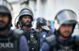 އަދަބާ ބެހޭގޮތުން ޔާމީންގެ ބަހެއް ނެތް، ކޯޓުން ގޮތެއް ނިންމަނީ