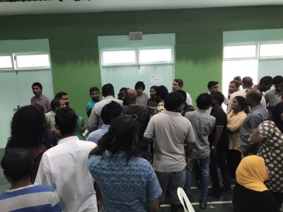 ޕްރައިމަރީގެ ބައެއް ދާއިރާތަކުގެ ވޯޓުފޮށިތައް އަލުން ގުނަނީ