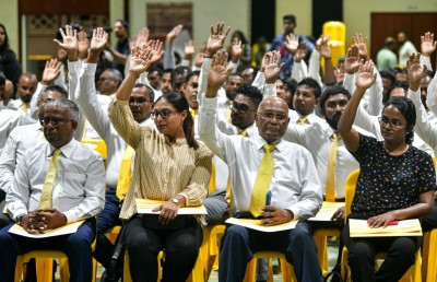 އިންތިހާބު ކޮމެޓީ އެކުލަވާލުން ދެ ފެކްޝަންގެ ބޮޑު ކޯޅުމަކަށް!