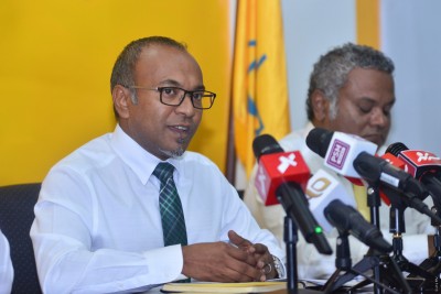 ކުރީގެ ރައީސުންނަށް މަޖިލީހަށް ކުރިމަތިނުލެވޭ އިސްލާހު ގާނޫނު އަސާސީއާ ތައާރުޒުވޭ: އެމްޑީޕީ