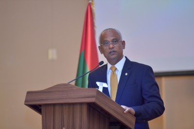 ރައީސް ސޯލިހް ޔޫއޭއީގައި ތިބި ދިވެހިންނާ ބައްދަލު ކުރައްވައިފި