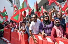 އަދަބާ ބެހޭގޮތުން ޔާމީންގެ ބަހެއް ނެތް، ކޯޓުން ގޮތެއް ނިންމަނީ