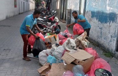 މާލޭގެ އާންމު ތަންތަނުން ކުނި ނެގުމުގެ މަސައްކަތް ސިޓީ ކައުންސިލުން ފަށައިފި