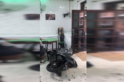 ކޮންޓްރޯލު ނެއްޓި، މާލޭ ކެފޭއަކަށް ސައިކަލެއް ވަދެއްޖެ