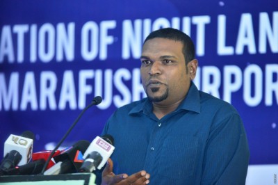 ޕައިލެޓުންގެ ކަންބޮޑުވުންތައް މޯލްޑިވިއަންގެ ވެރީން އަޑުއަހަފި