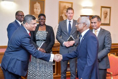 ކޮމަންވެލްތުގެ ވަފުދެއް ރައީސްއާ ބައްދަލުކުރައްވައިފި
