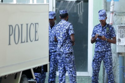 ބަންދުގައި ހުރި މީހަކަށް ފުލުހުން އަނިޔާކުރި ކަމަށް ބުނާ މައްސަލައެއް ބަލަން ފަށައިފި